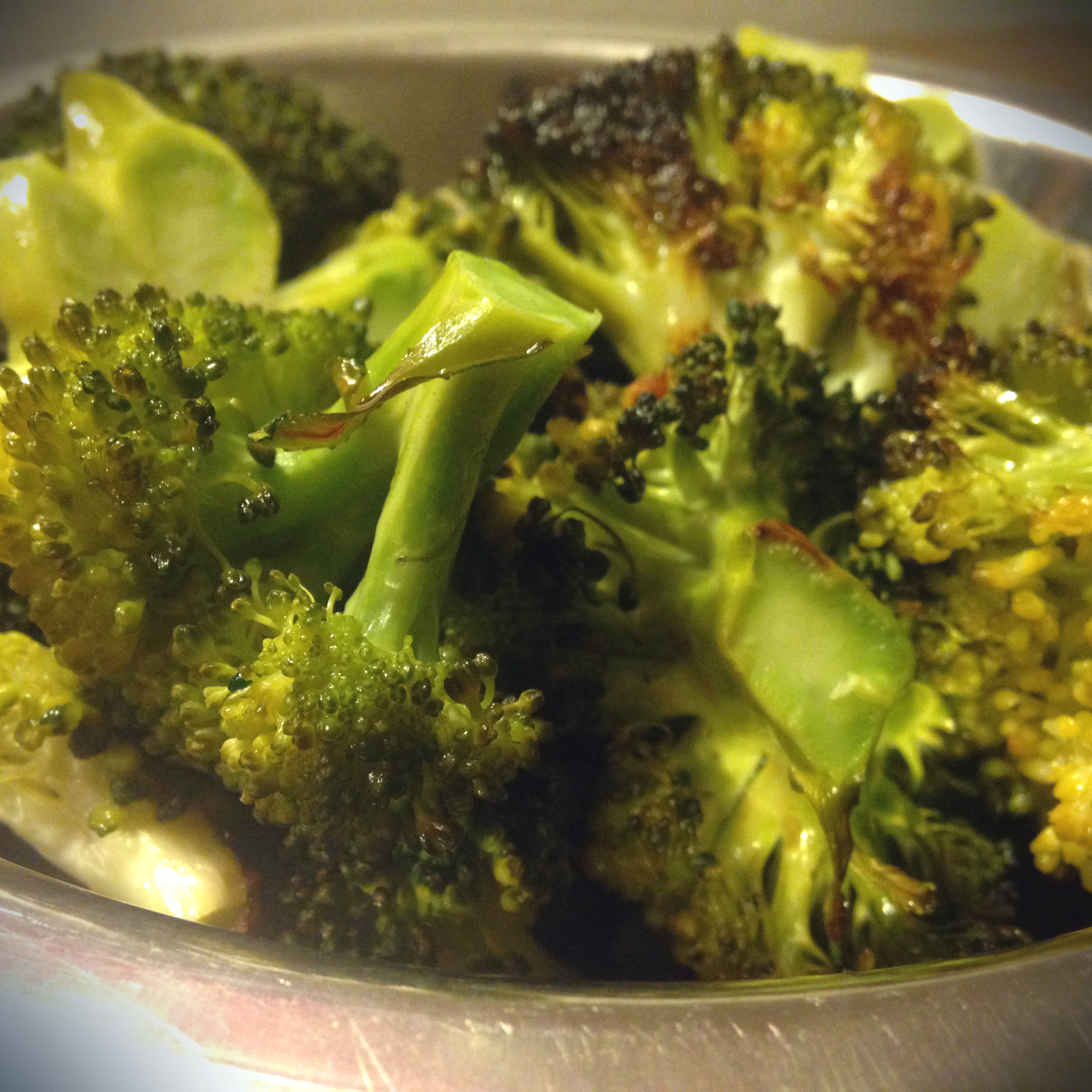 Recipe: Garlic Roasted Broccoli